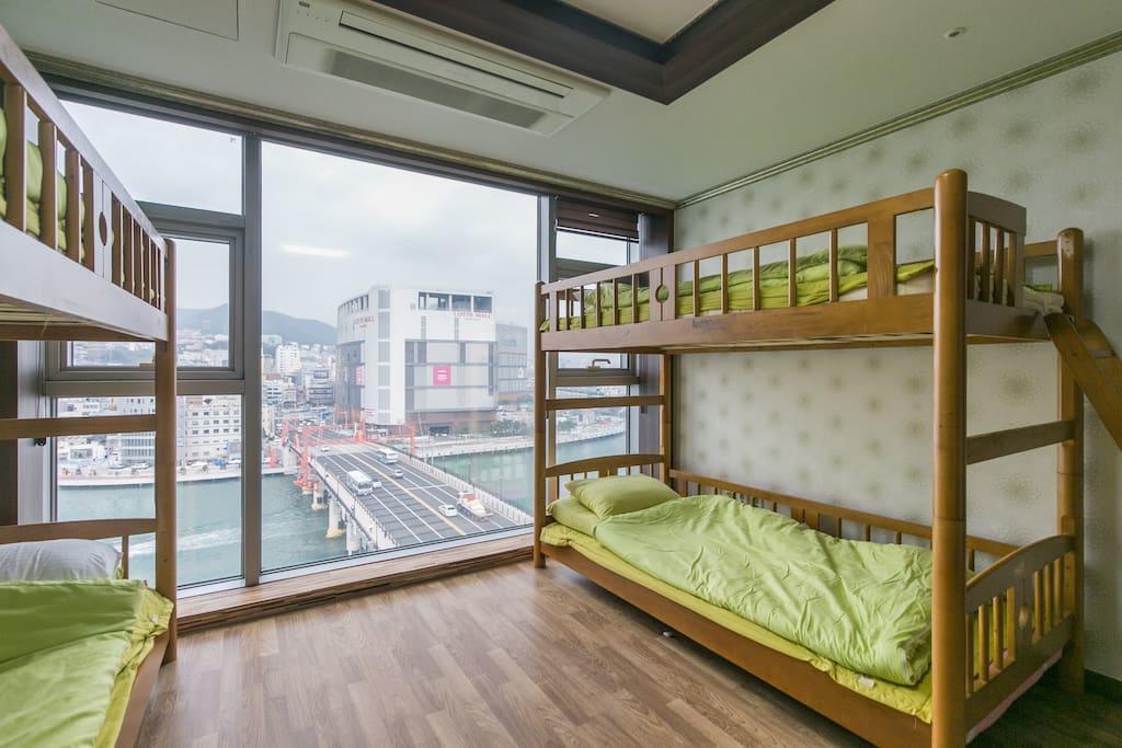 Aj House Hostel Пусан Екстериор снимка